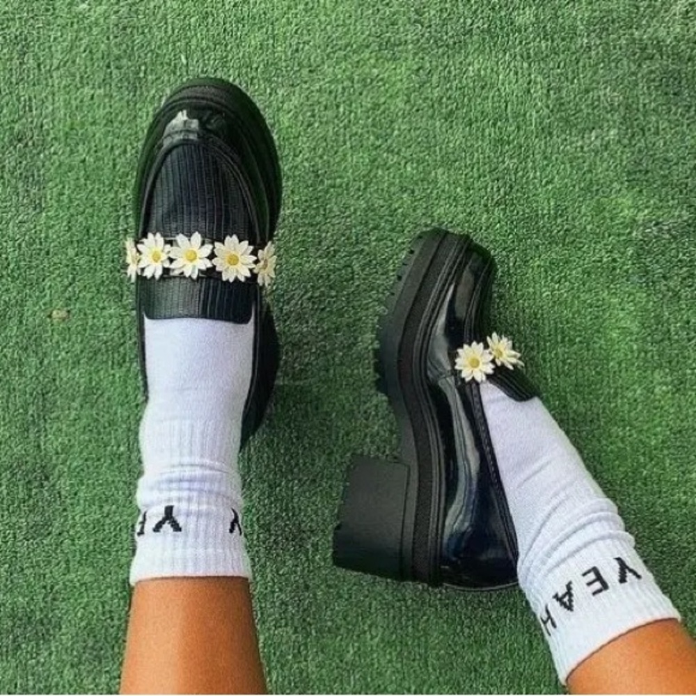 ASOS Simone Wide Fit Chunky Black Daisy Loafer Heels Sz US 9 NWOB